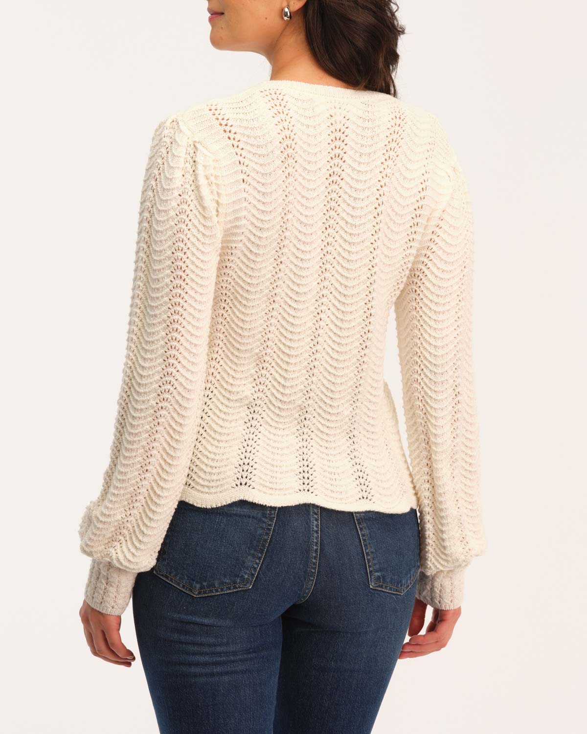 Chelsea & Theodore Women's Puff Sleeve Ripple Pattern Sweater | JANE + MERCER