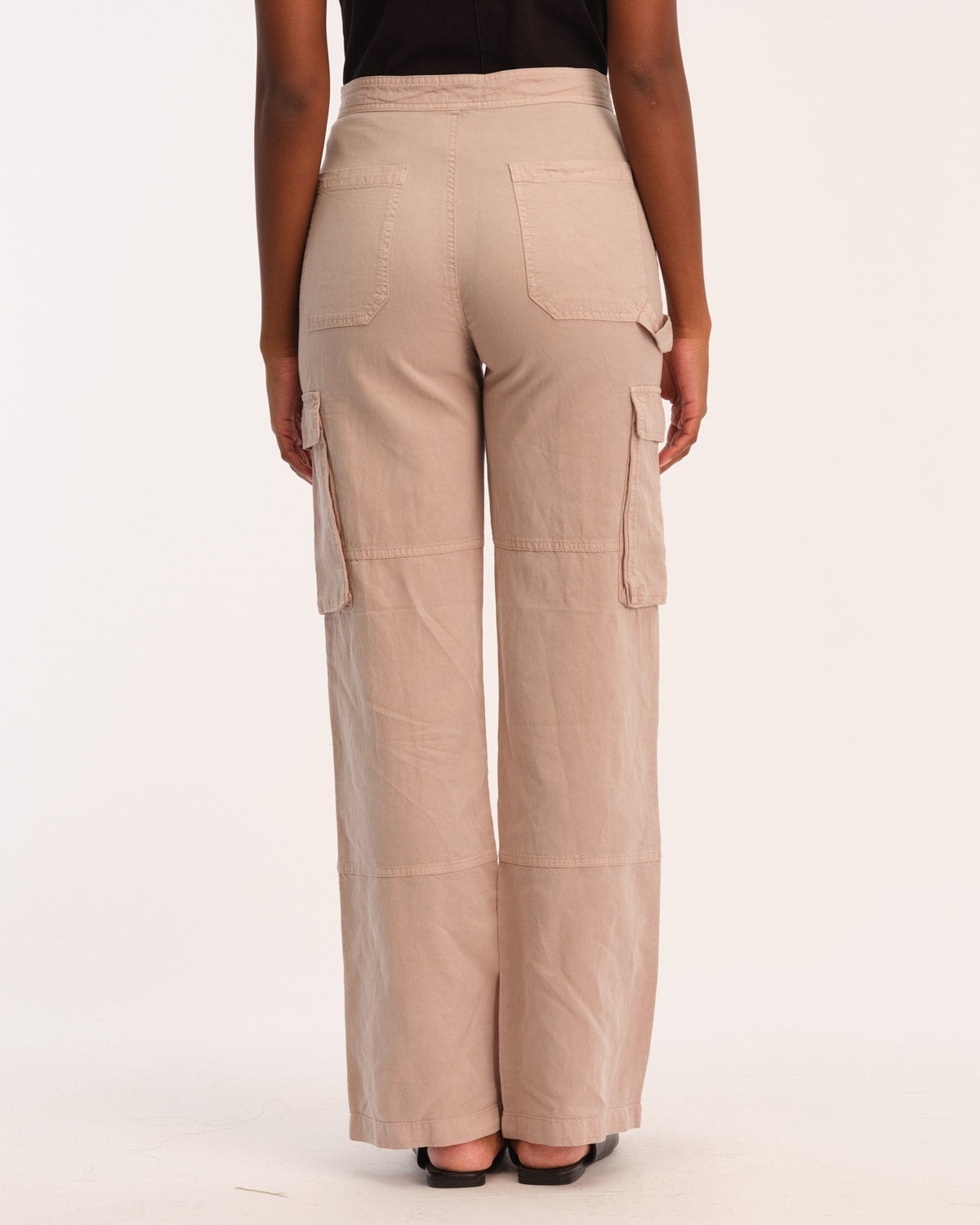 Shop Industry Women's Linen Blend Cargo Pants | JANE + MERCER