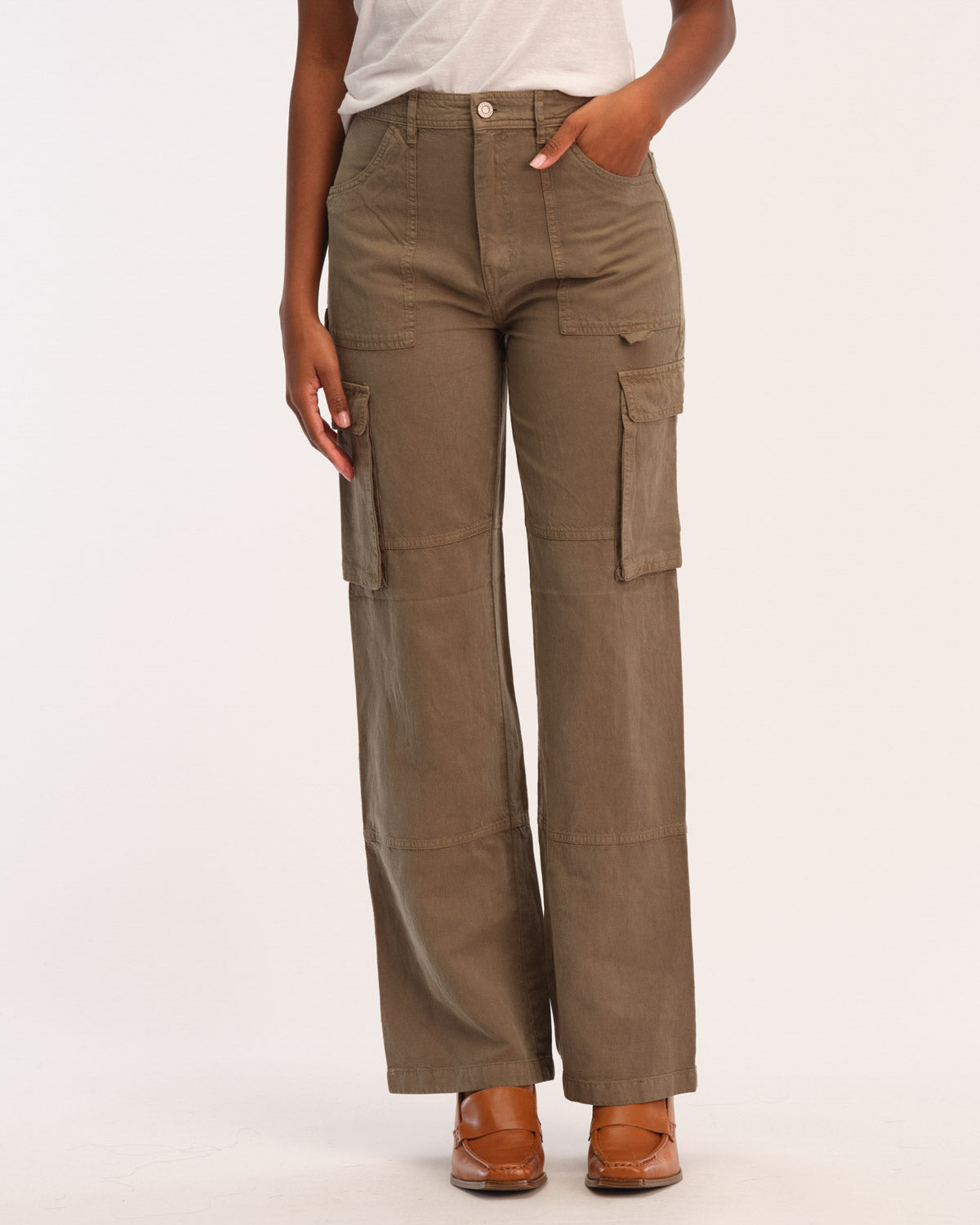 Shop Industry Women's Linen Blend Cargo Pants | JANE + MERCER