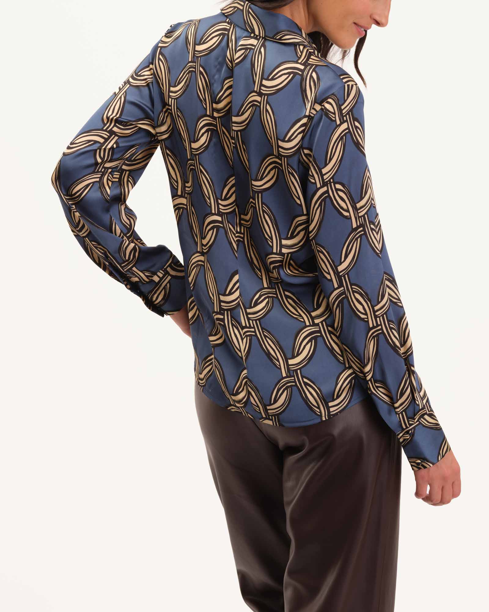 Gold chain 2024 print shirt