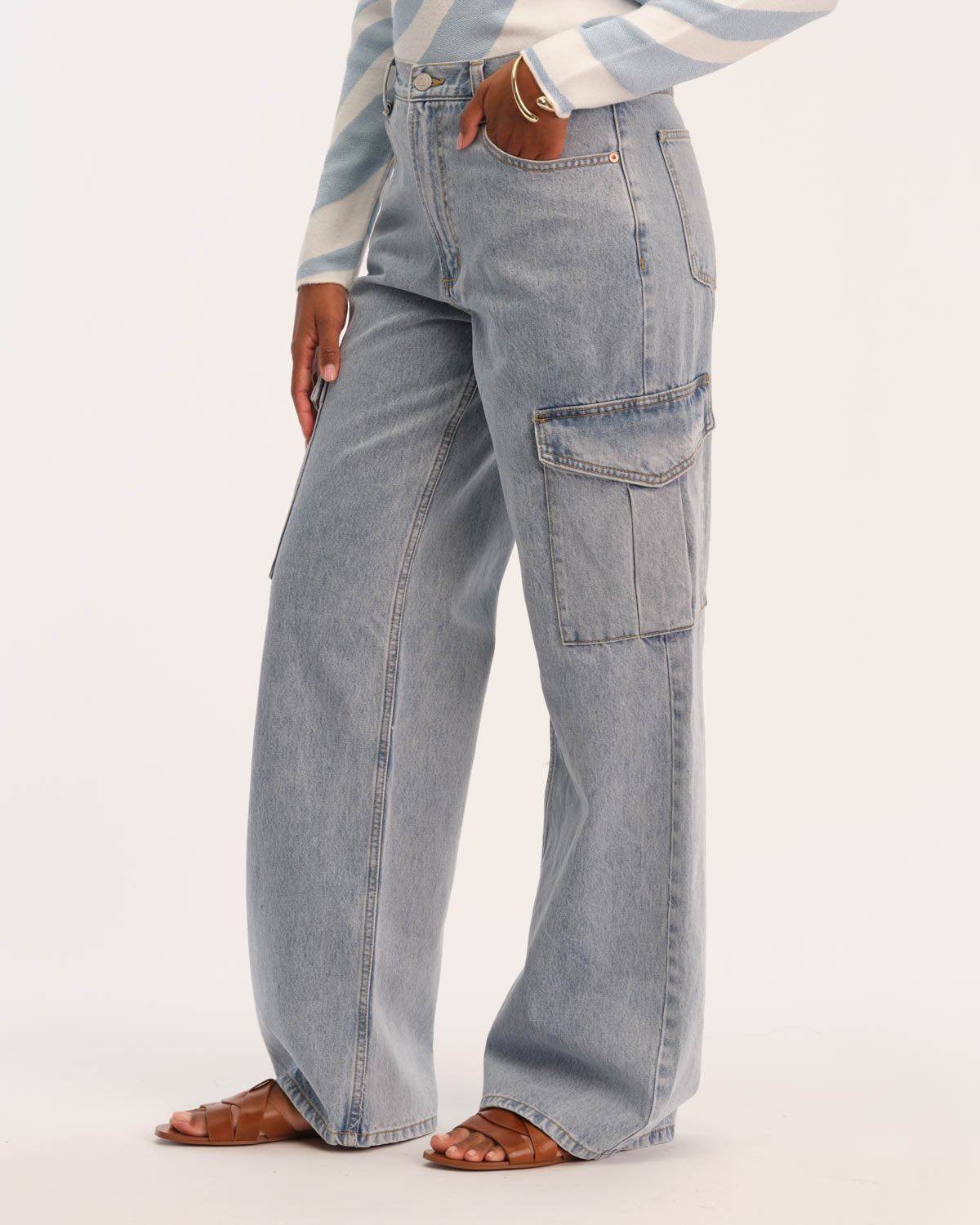 Shop Industry Women's Wide Leg Cargo Jeans | JANE + MERCER