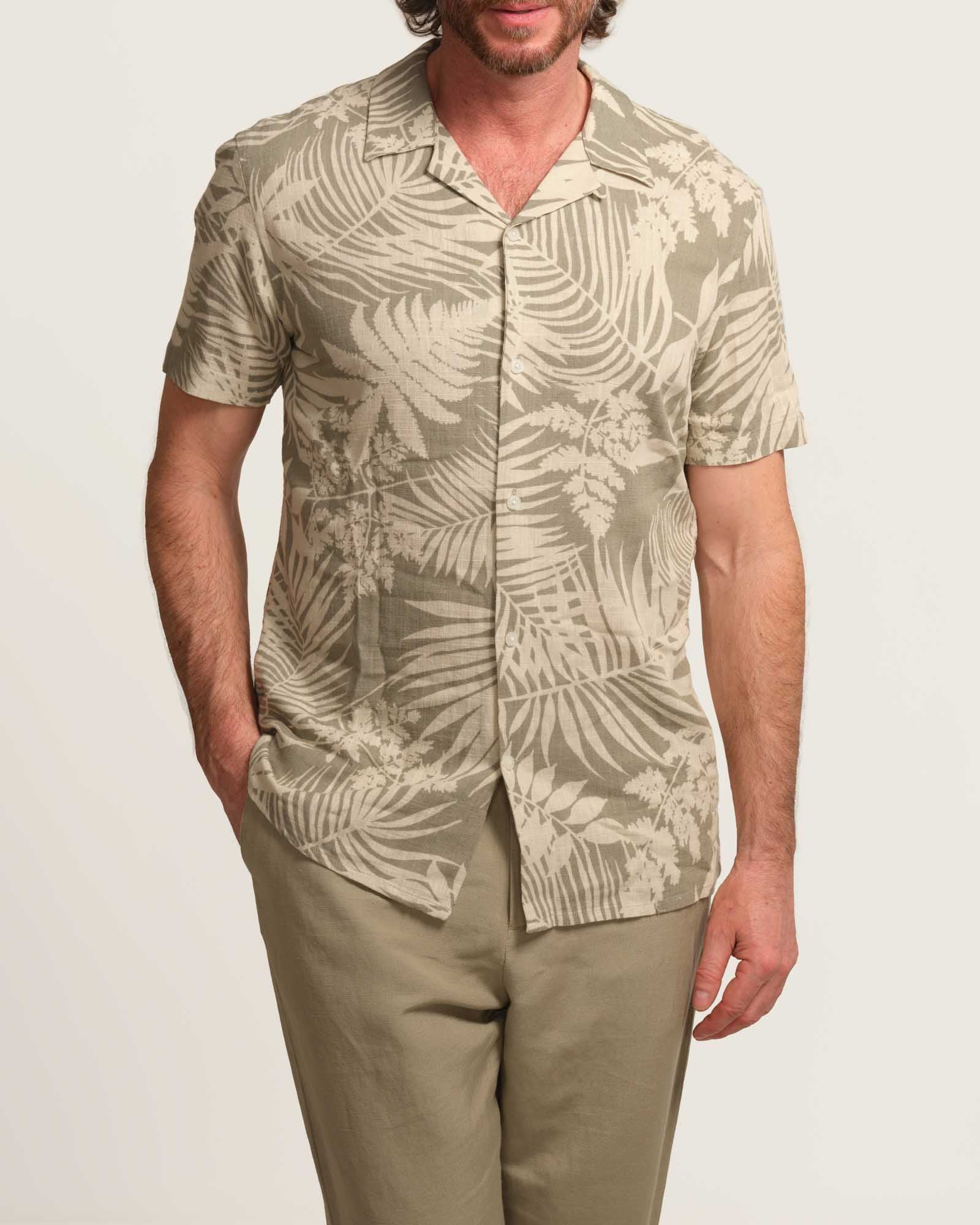 Truth Men's Leaf Print Stretch Linen Camp Shirt | JANE + MERCER