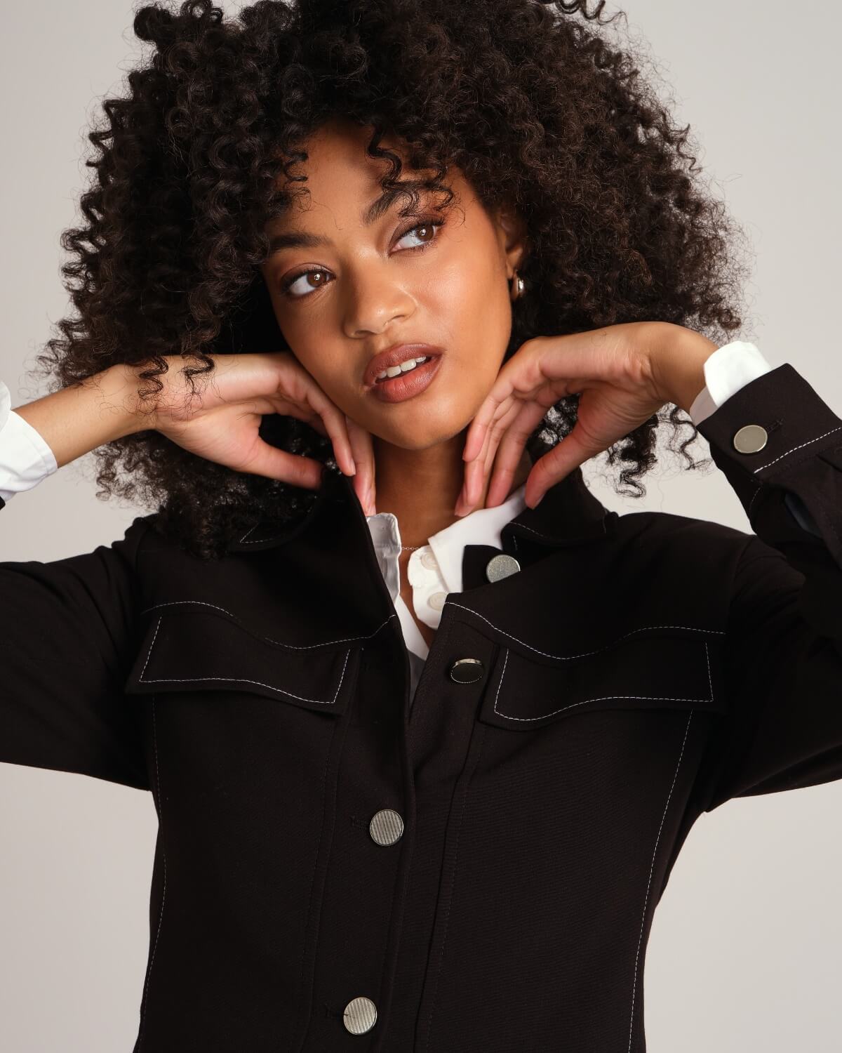 Truth Women's Tailored Cropped Jacket | JANE + MERCER