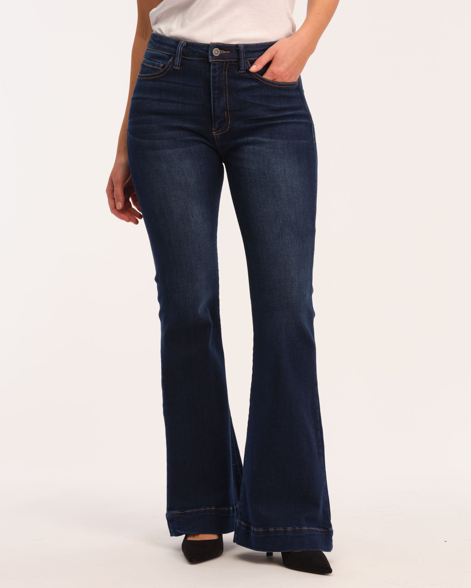 Shop Elie Elie Tahari Women's 5-Pocket Stretch Denim Flare Jeans | JANE + MERCER