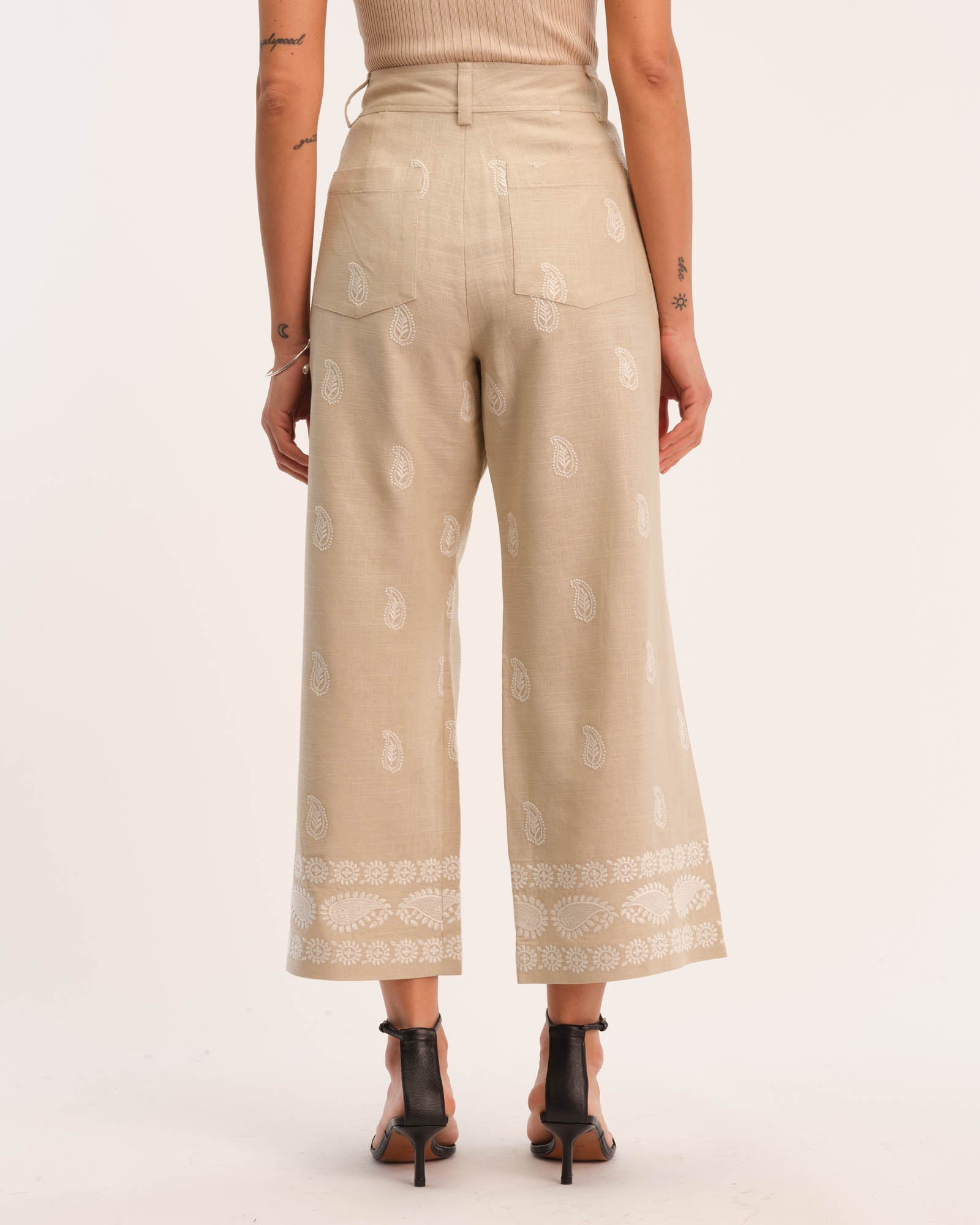 Elie Elie Tahari Women's Linen Blend Leaf Print Embroidery Pant | JANE + MERCER