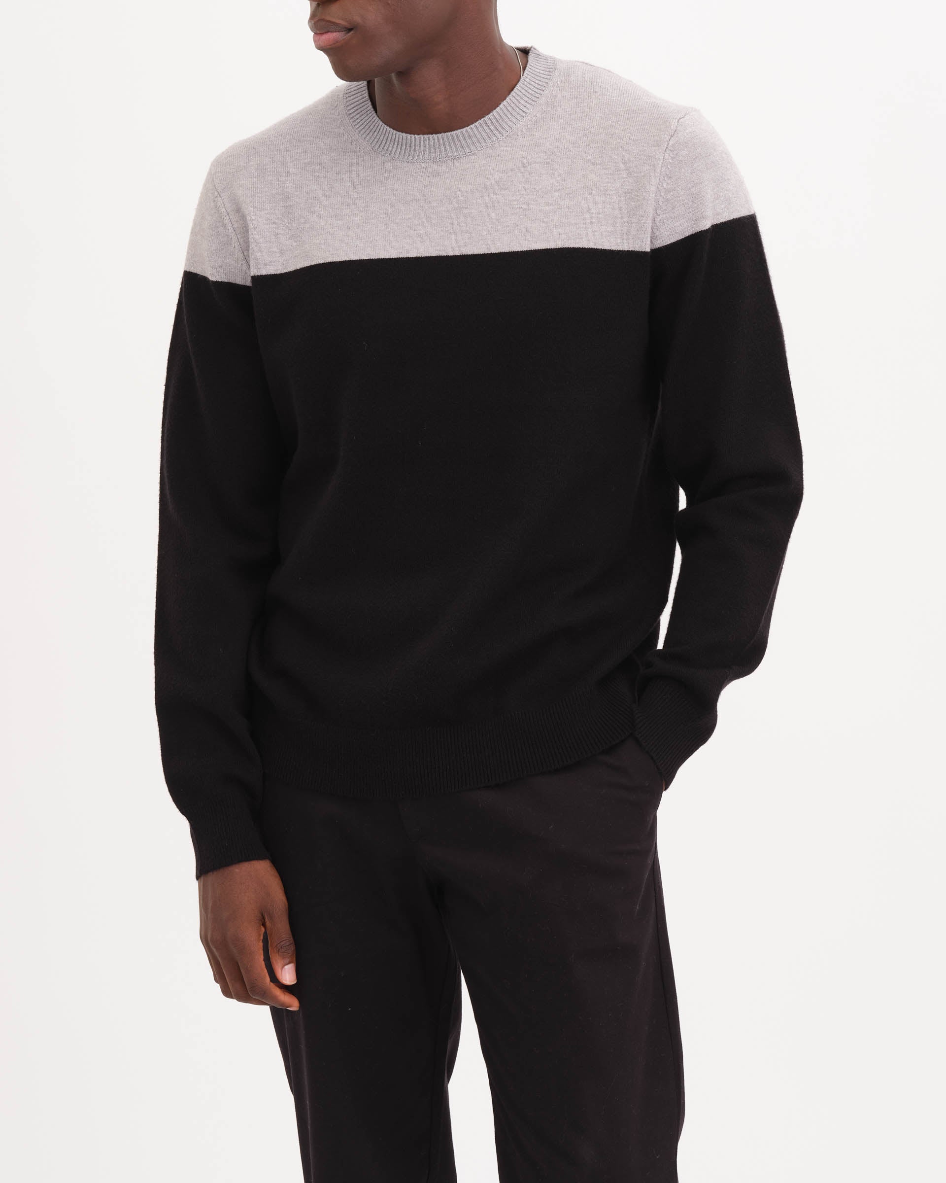 Men's Color-Blocked Crew Neck Pullover, Black/Flannel | Elie Tahari Men's