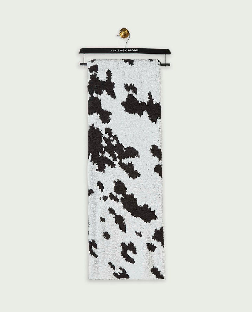 50x70 Cow Hide Feather Yarn Throw, Black/White | Magaschoni Home