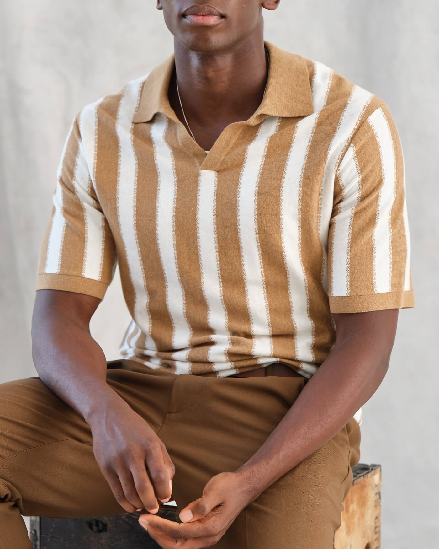 Men's Johnny Collar Vertical Stripe Pullover, Coffee/White | Magaschoni Men's