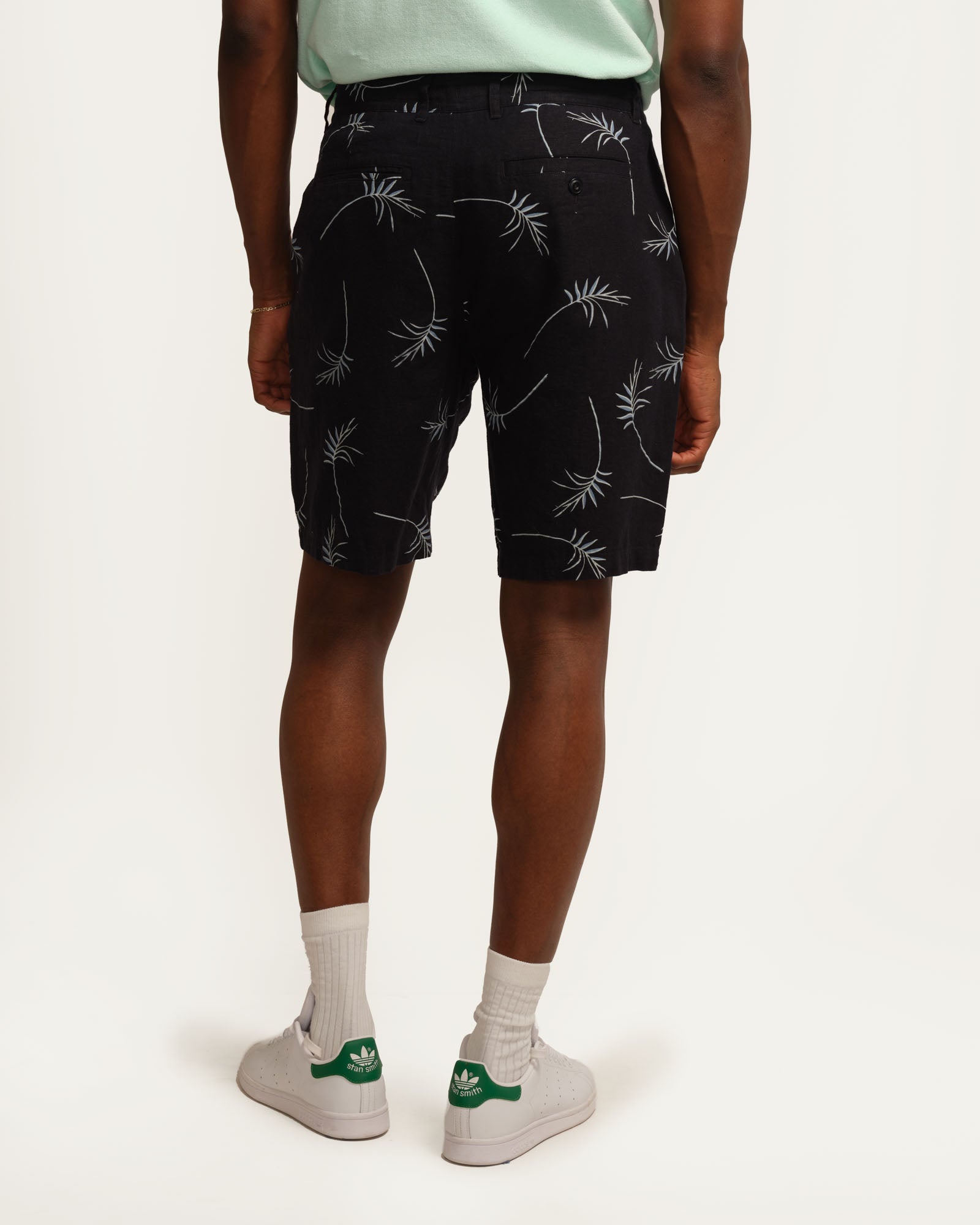 Shop Magaschoni Men's Linen Blend Palm Printed Shorts | JANE + MERCER