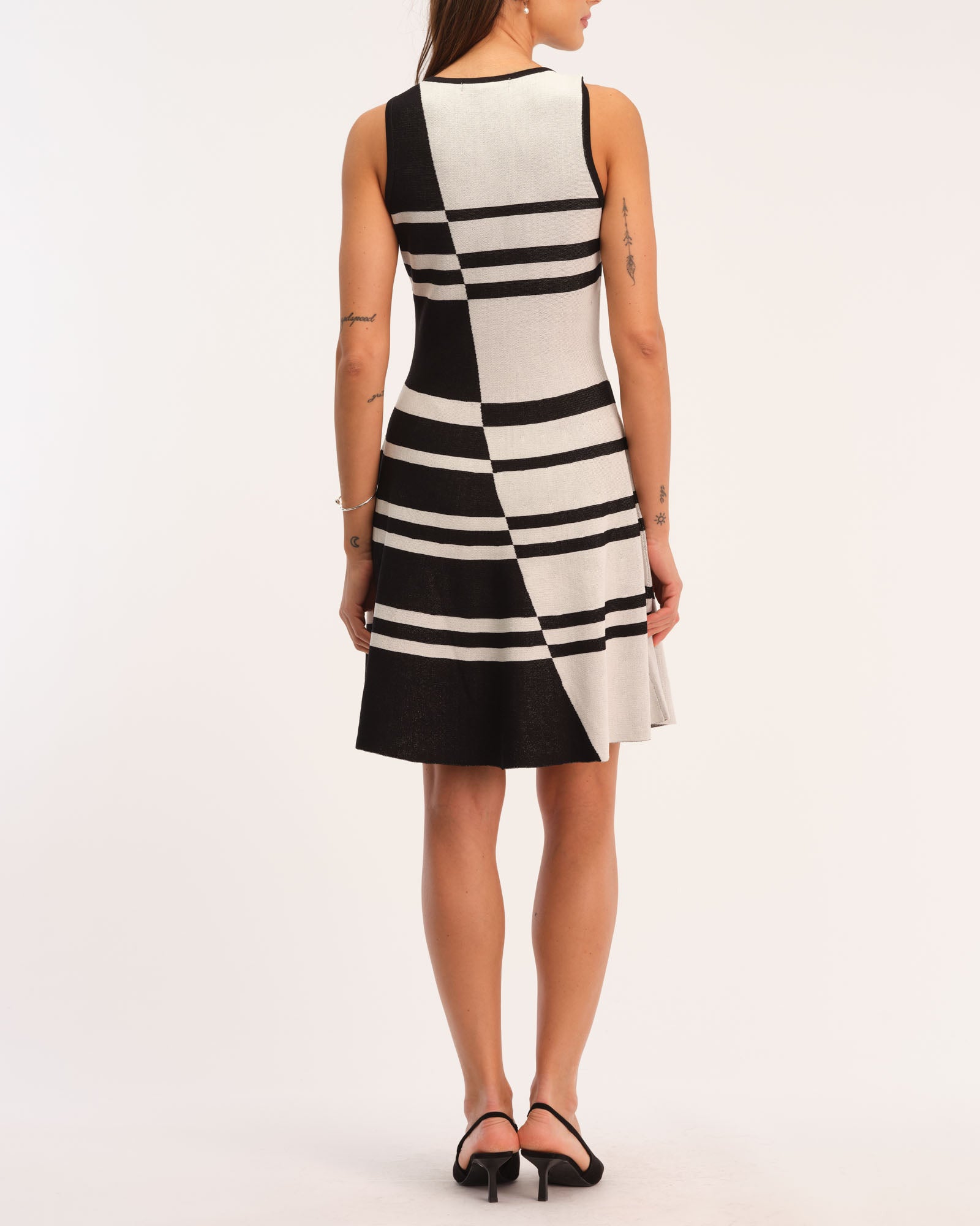 Catherine Malandrino Women's Scoop Neck Sleeveless Striped Dress | JANE + MERCER