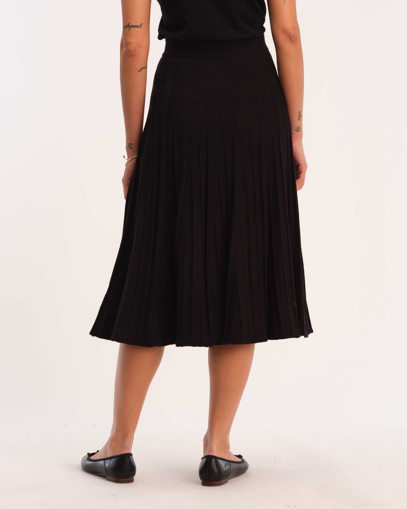 T Tahari Women's Viscose Knit Rib Midi Skirt | JANE + MERCER